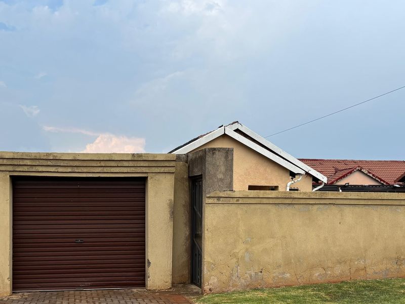 House For Sale In Boksburg - Photo 1