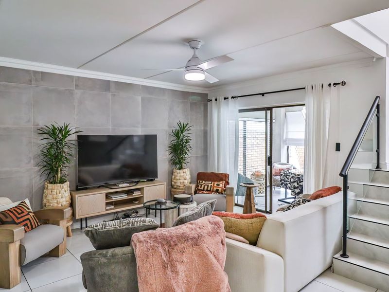 Townhouse For Sale In Randburg - Photo 4