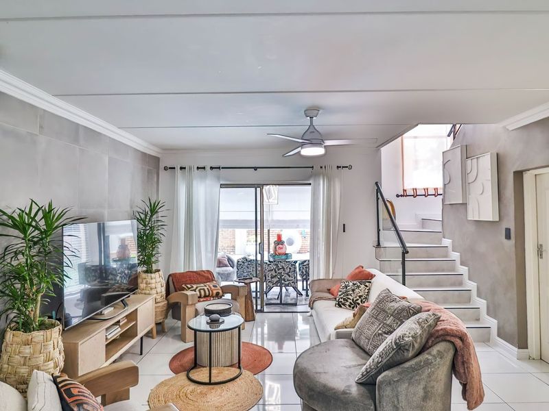 Townhouse For Sale In Randburg - Photo 5