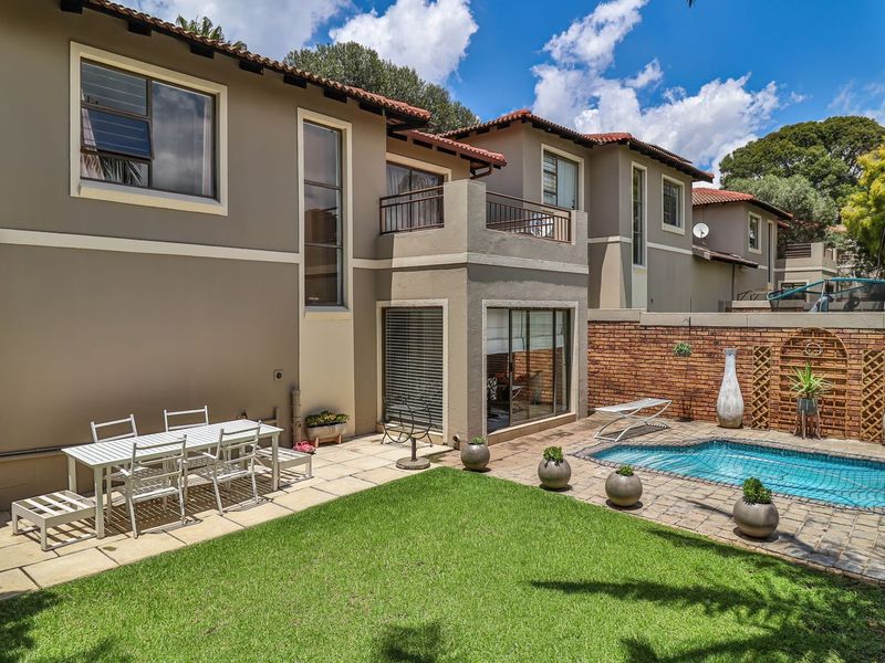 Townhouse For Sale In Randburg - Photo 1