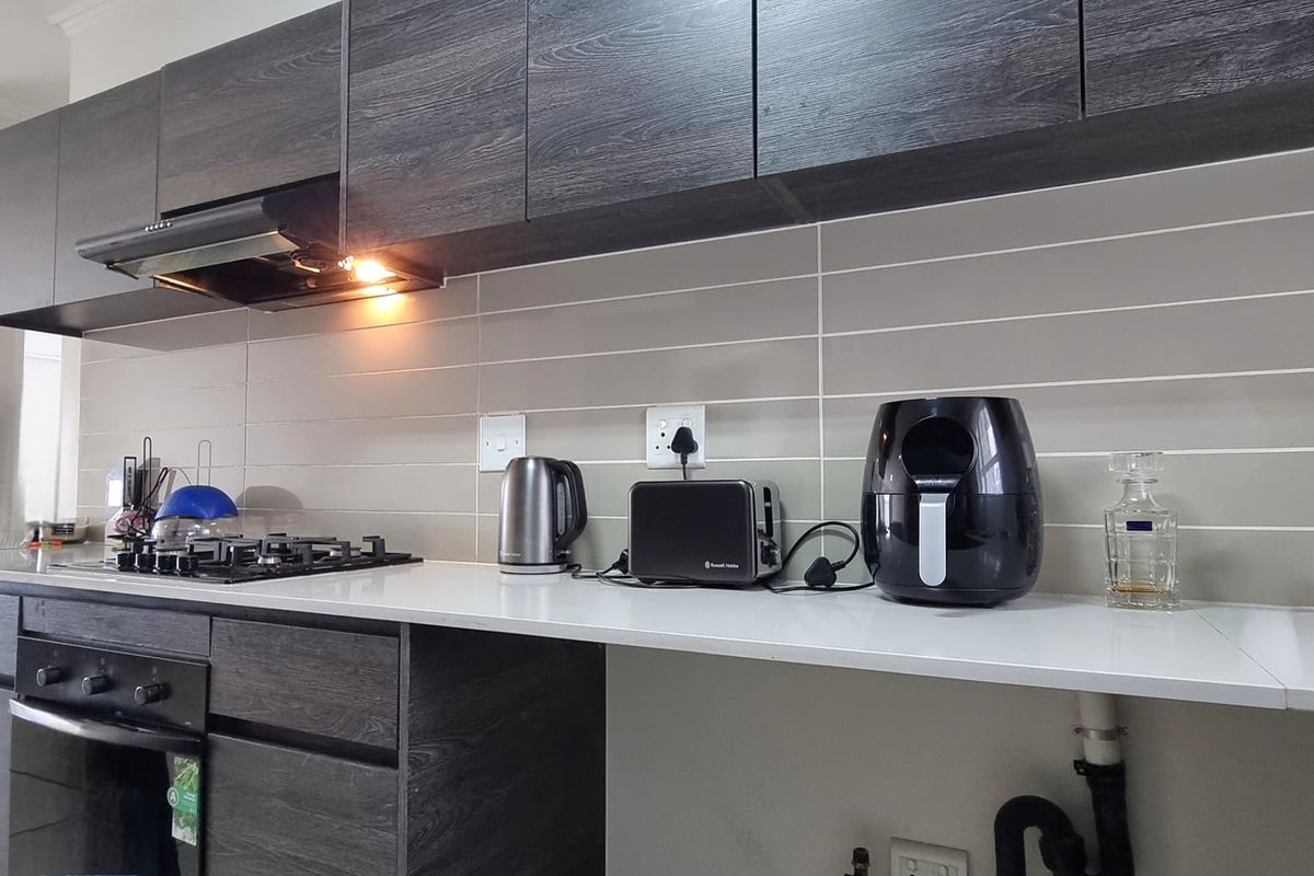 Apartment For Sale In Johannesburg - Photo 3