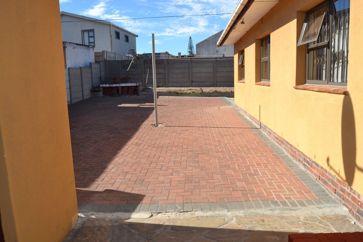 House For Sale In Mitchells Plain - Photo 2