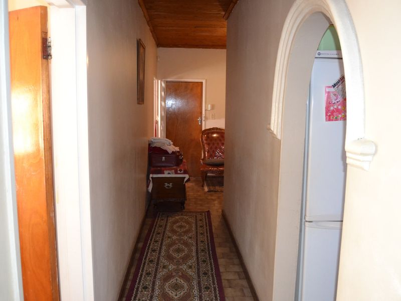House For Sale In Mitchells Plain - Photo 7