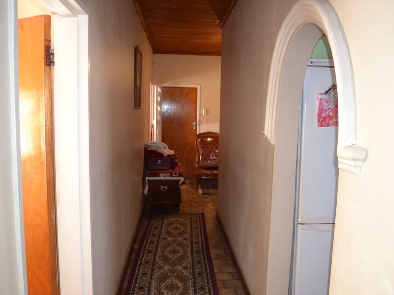 House For Sale In Mitchells Plain - Photo 6