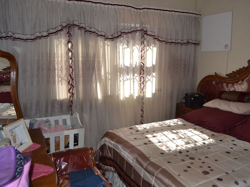House For Sale In Mitchells Plain - Photo 9