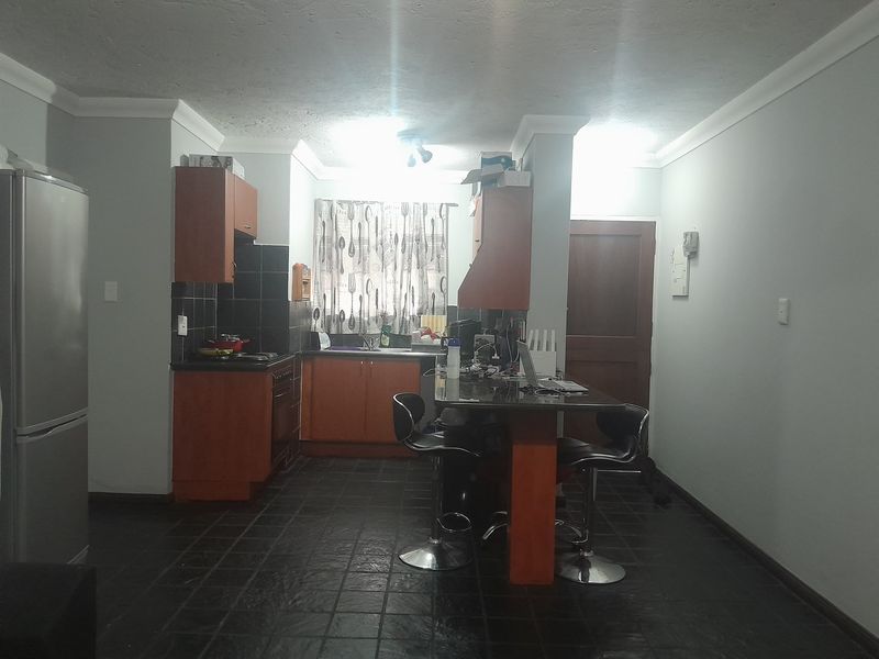 Apartment For Sale In Midrand - Photo 4