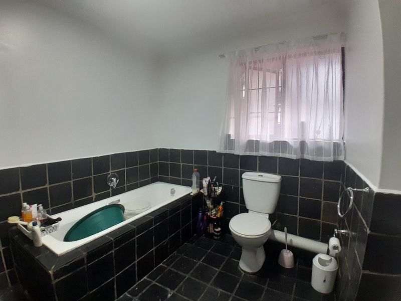 Apartment For Sale In Midrand - Photo 10