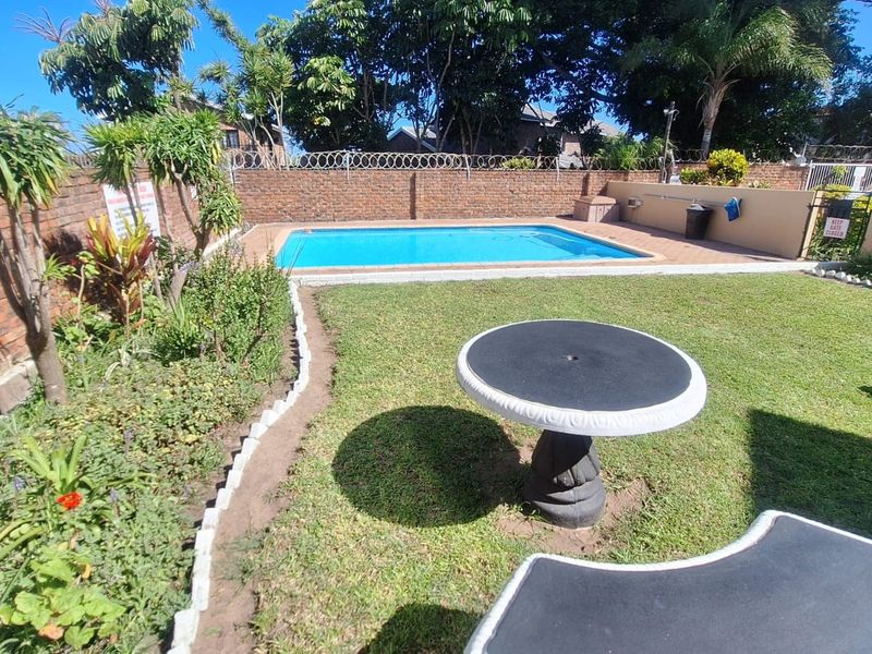 Apartment For Sale In Margate - Photo 1