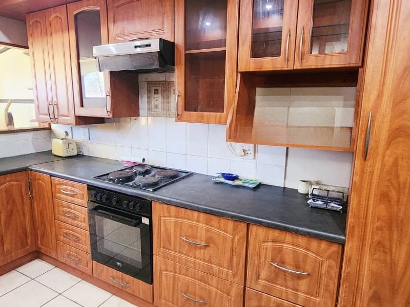 Townhouse For Sale In Port Shepstone - Photo 8