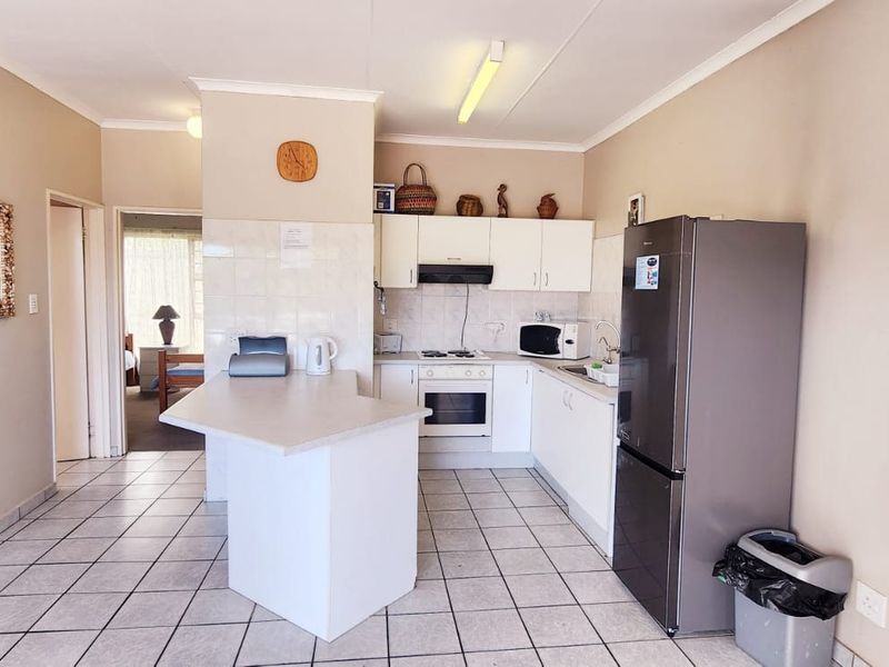 Apartment For Sale In Margate - Photo 4