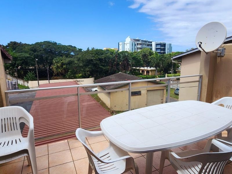 Apartment For Sale In Margate - Photo 3