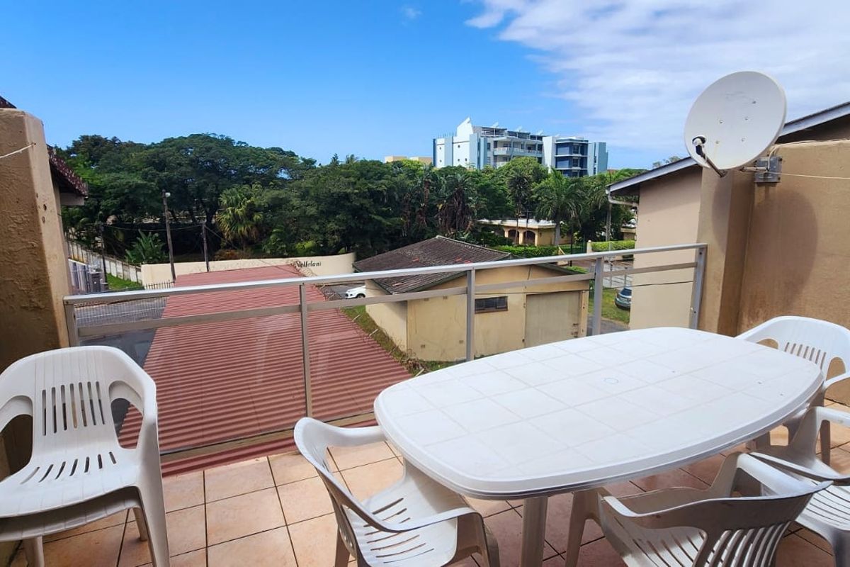 Apartment For Sale In Margate - Photo 3