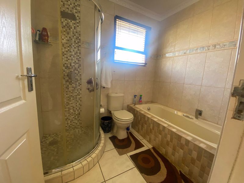 Apartment For Sale In Margate - Photo 5