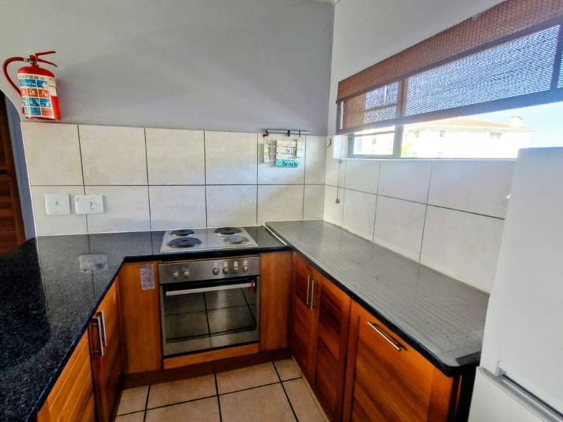 Apartment For Sale In Margate - Photo 4