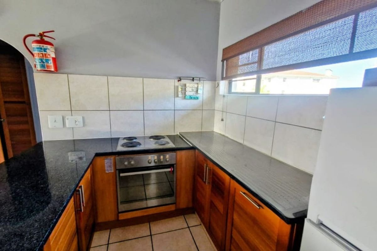 Apartment For Sale In Margate - Photo 4