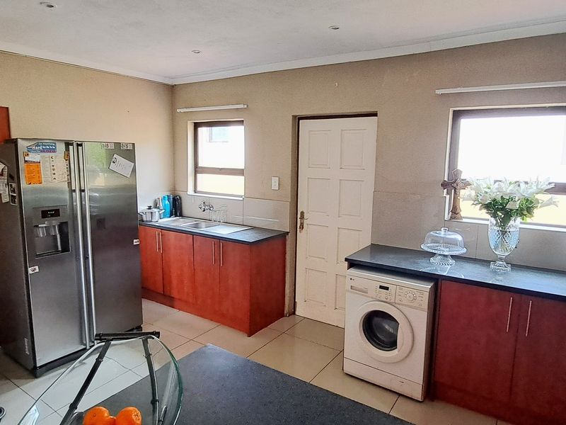 House Sold In Midrand - Photo 3