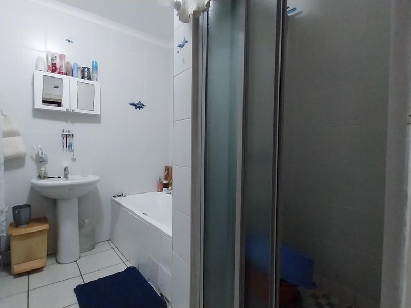 Apartment For Sale In Margate - Photo 9