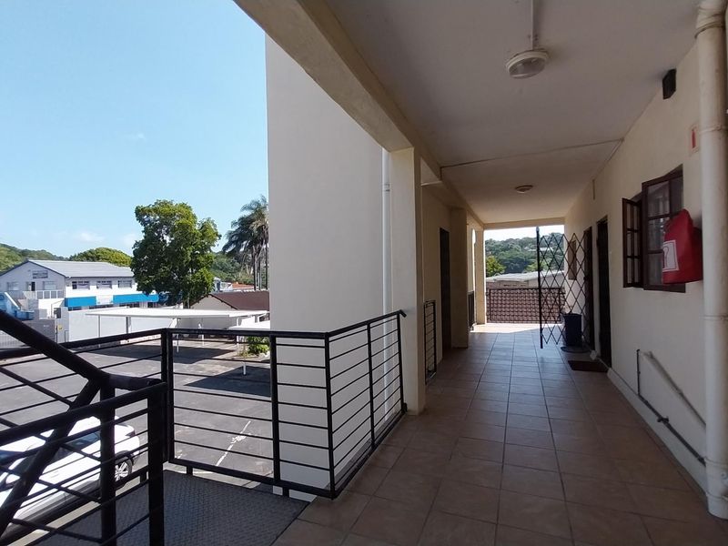 Apartment For Sale In Margate - Photo 4