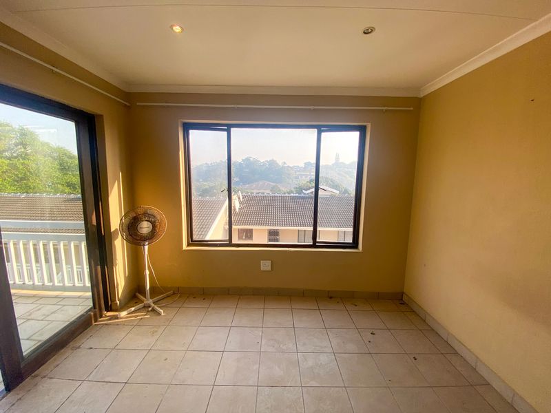 Apartment For Sale In Margate - Photo 9