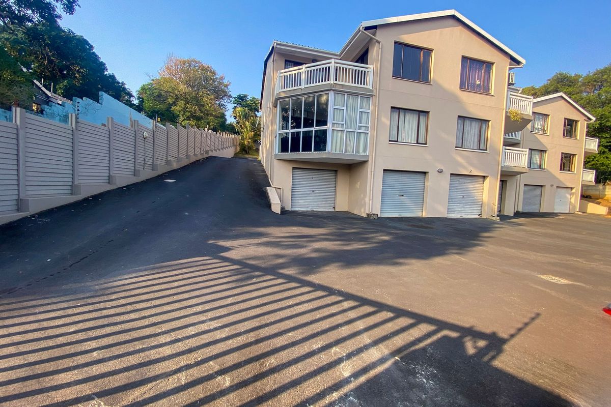 Apartment For Sale In Margate - Photo 2