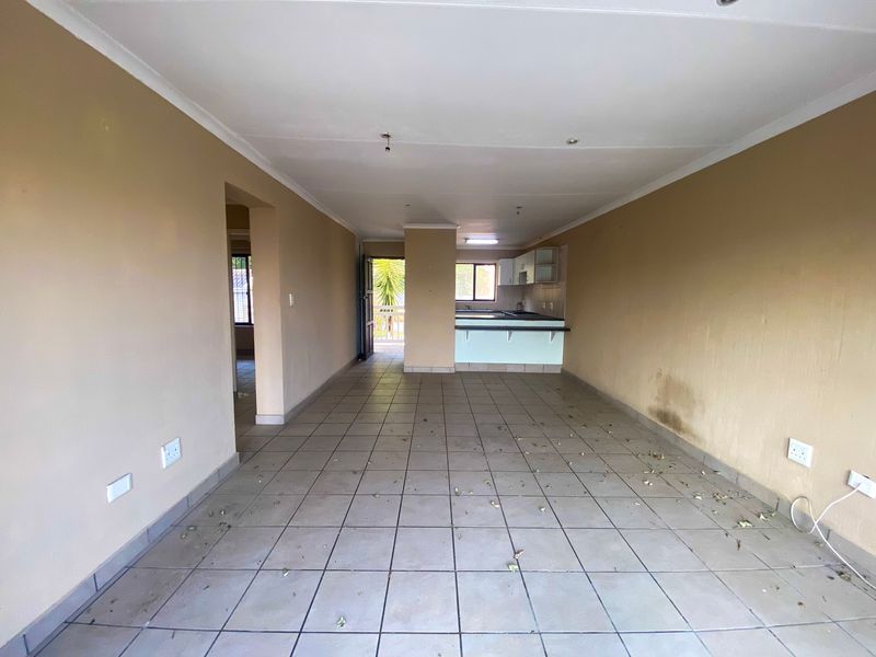 Apartment For Sale In Margate - Photo 5