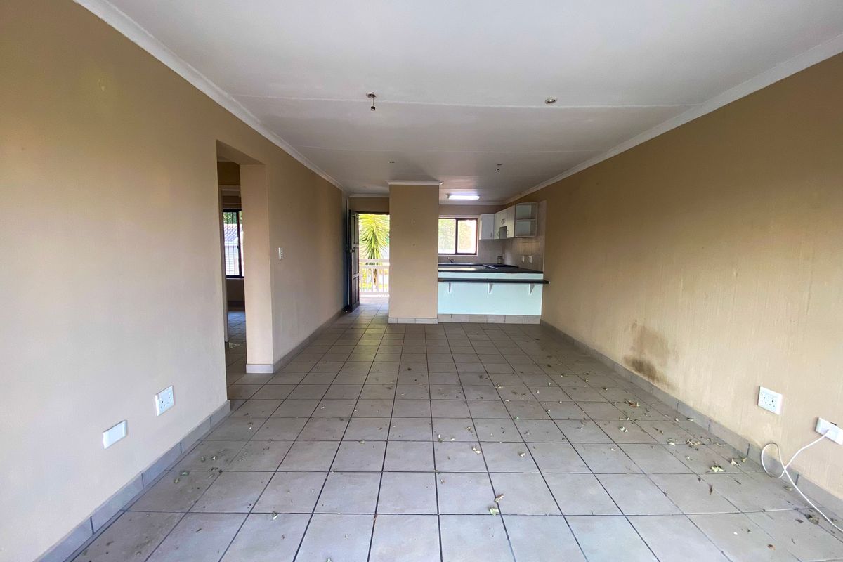 Apartment For Sale In Margate - Photo 5