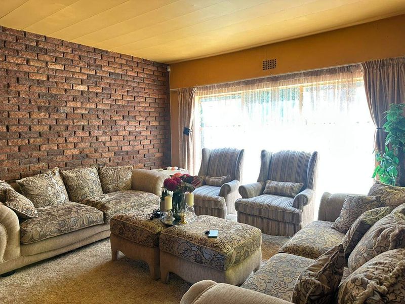 House For Sale In Boksburg - Photo 4