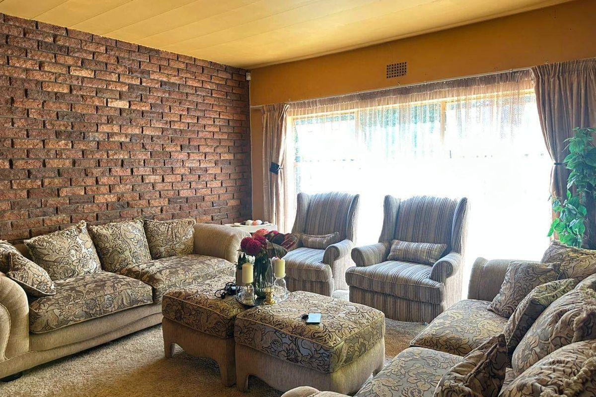 House For Sale In Boksburg - Photo 4