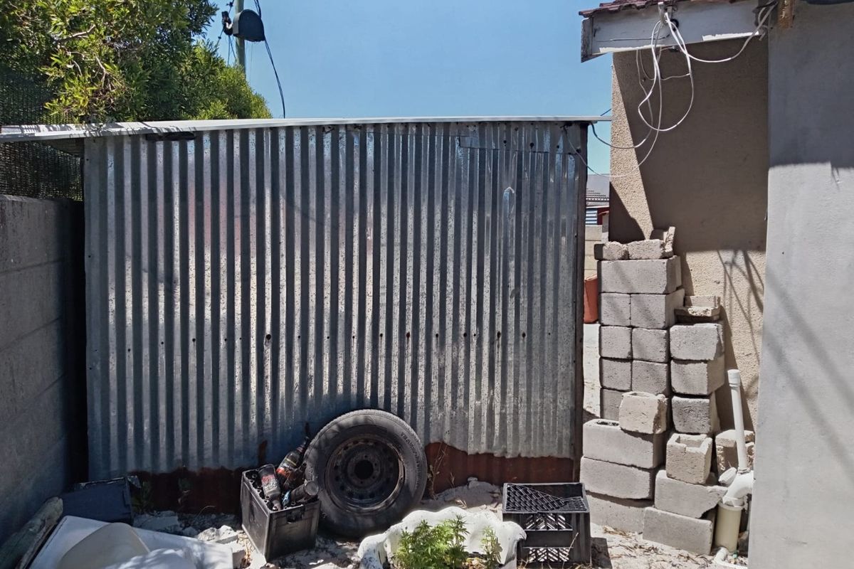 House For Sale In Khayelitsha - Photo 5