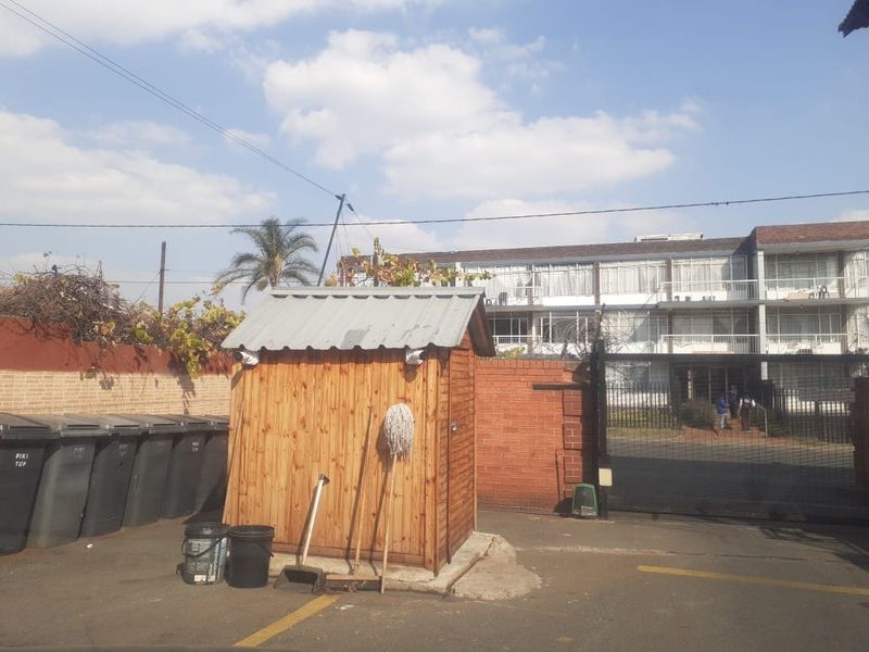 Apartment For Sale In Roodepoort - Photo 10