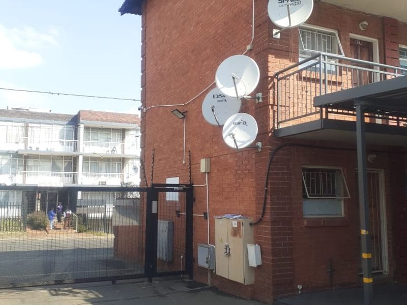 Apartment For Sale In Roodepoort - Photo 5