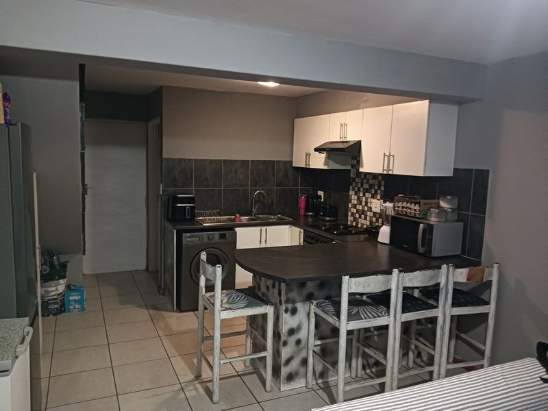 Townhouse For Sale In Eersterivier - Photo 9