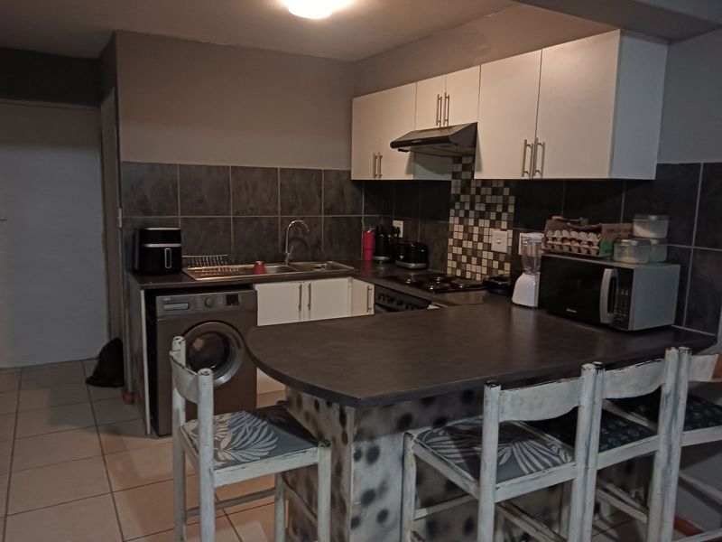 Townhouse For Sale In Eersterivier - Photo 8
