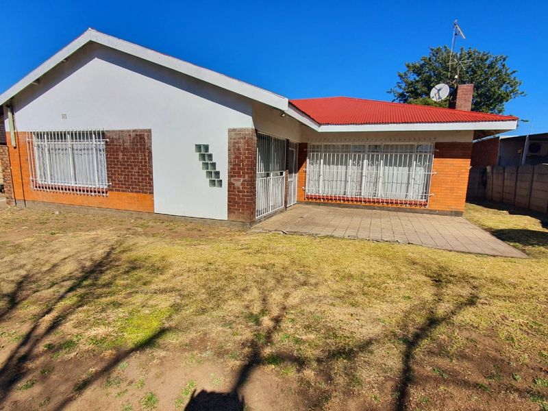 House Pending Sale In Boksburg - Photo 3