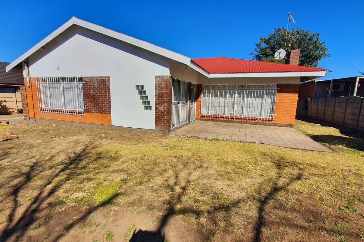 House Pending Sale In Boksburg - Photo 3