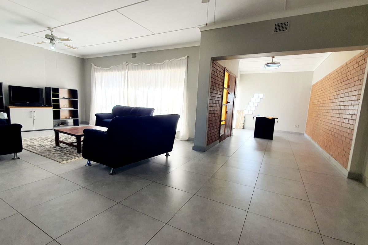 House Pending Sale In Boksburg - Photo 4