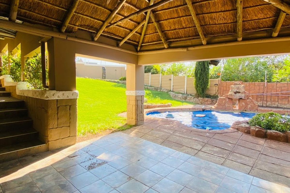 House For Sale In Johannesburg - Photo 4