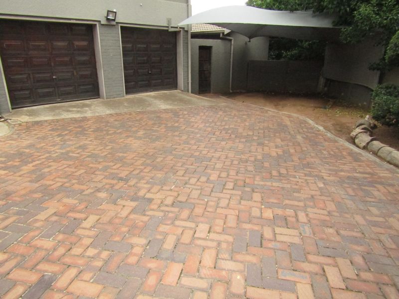 House For Sale In Johannesburg - Photo 8