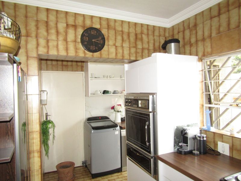 House For Sale In Johannesburg - Photo 6