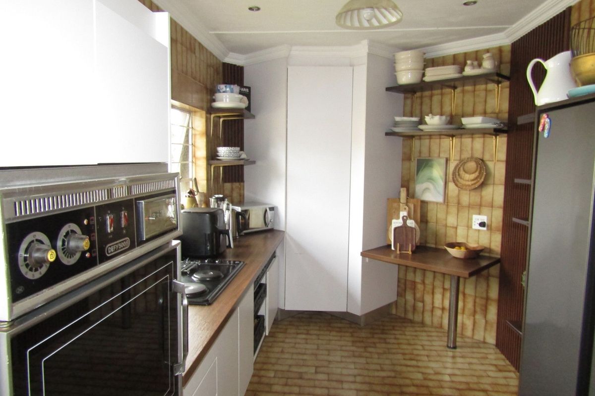 House For Sale In Johannesburg - Photo 5