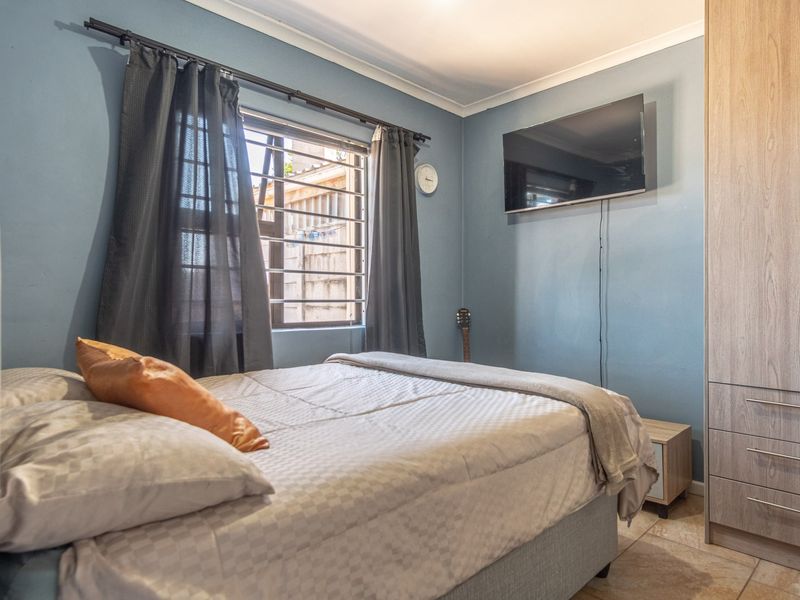 House Sold In Kuils River - Photo 8