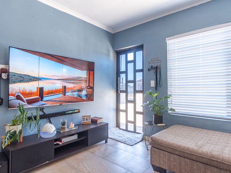 House Sold In Kuils River - Photo 4