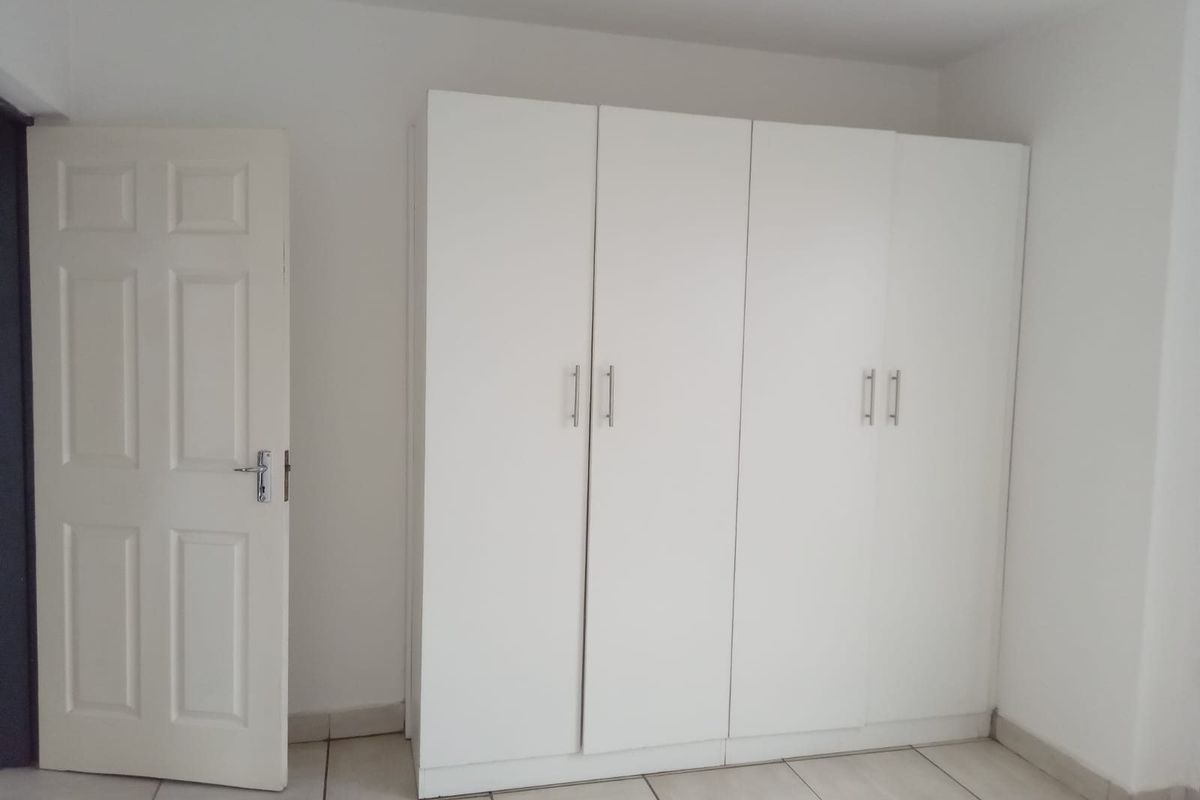 Apartment Rental Monthly In Katlehong - Photo 2