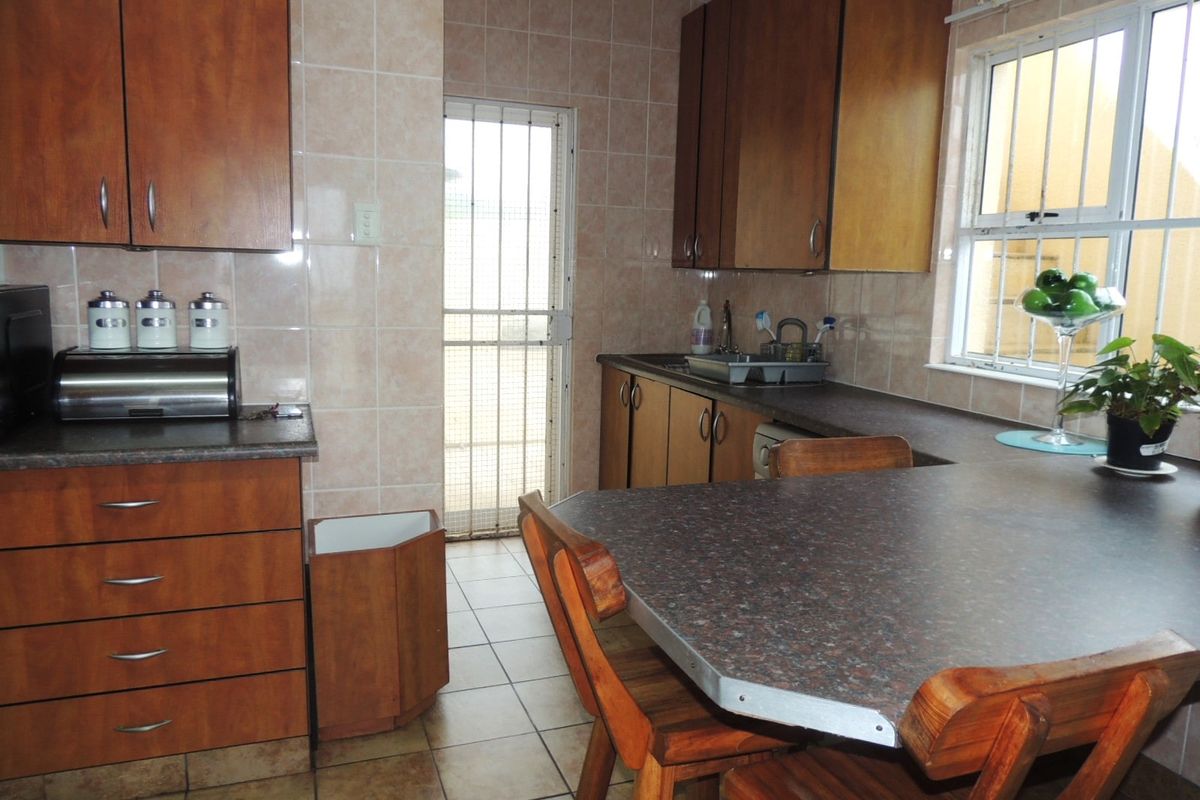 House For Sale In Margate - Photo 5