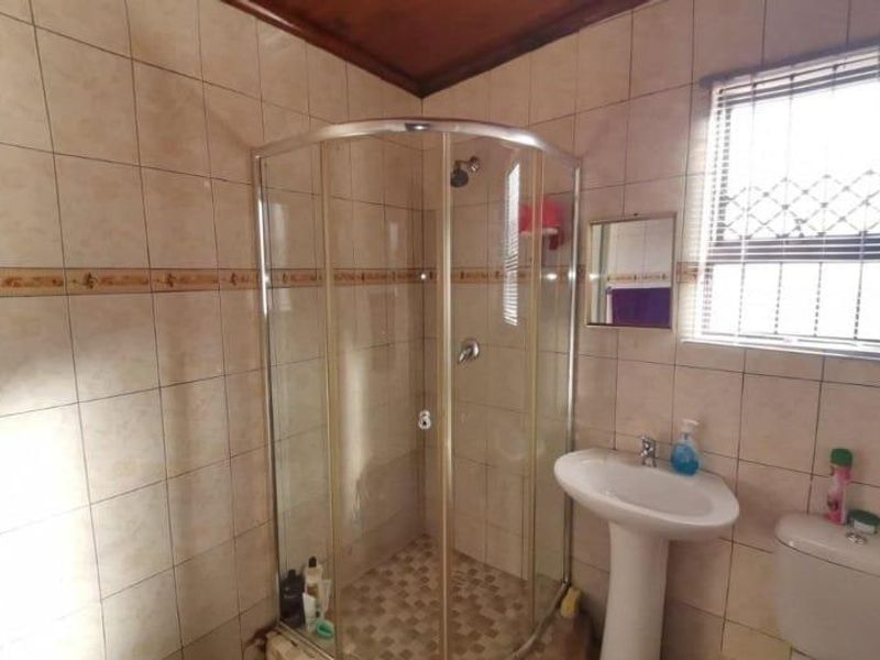 House For Sale In Pietermaritzburg - Photo 9