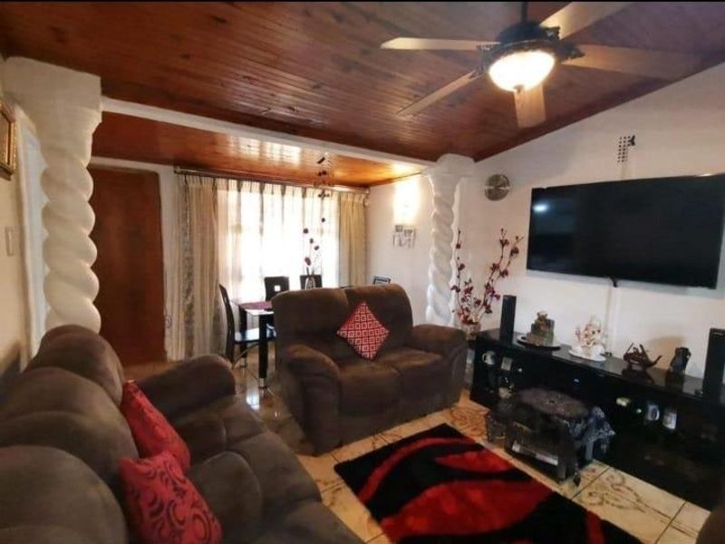 House For Sale In Pietermaritzburg - Photo 3