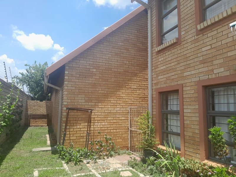 Apartment For Sale In Centurion - Photo 2
