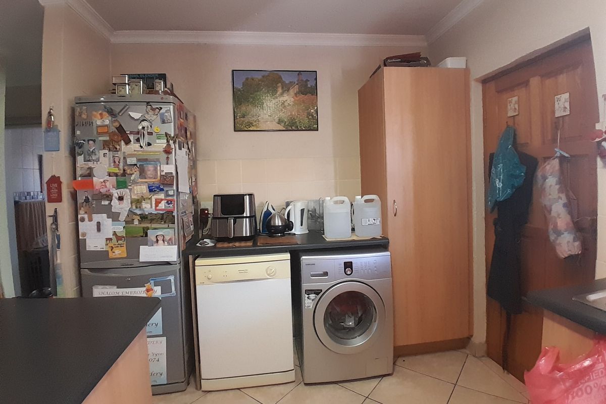 Apartment For Sale In Centurion - Photo 5