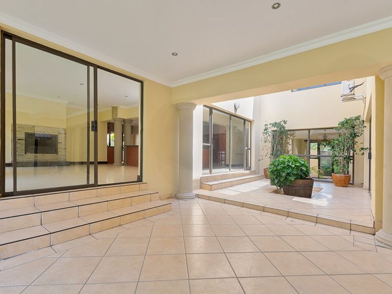 House Rental Monthly In Sandton - Photo 6