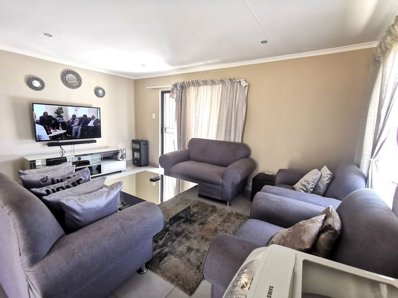 House For Sale In Midrand - Photo 6